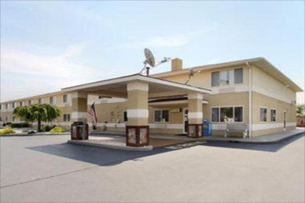 Super 8 by Wyndham Hanover Eksteriør billede